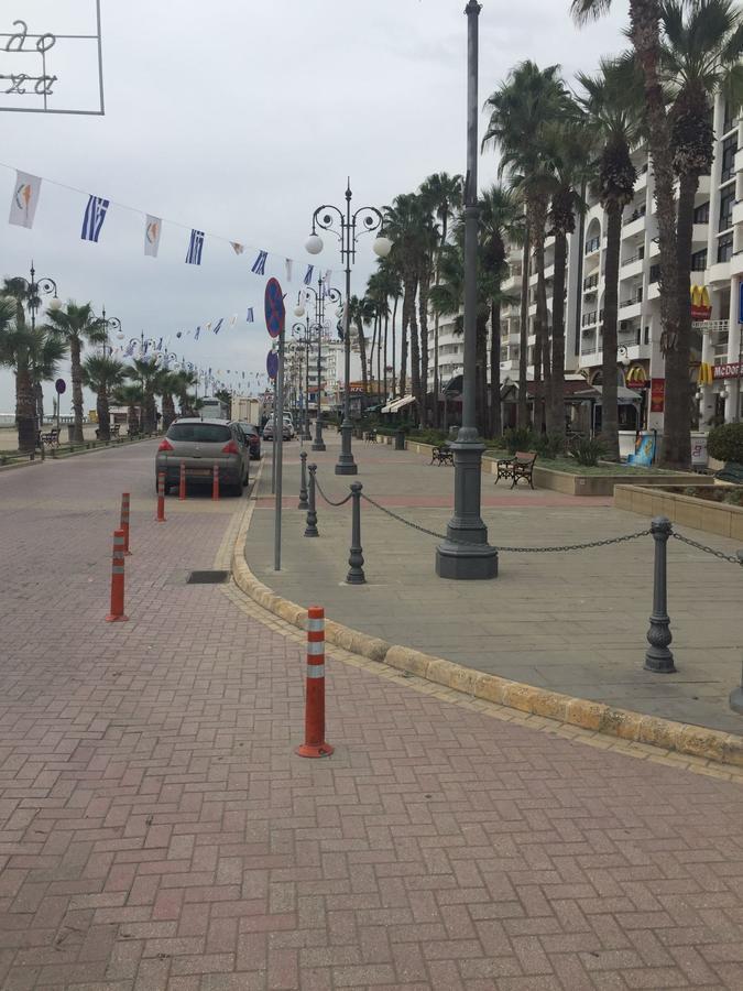 Nautilus Tourist Apartments Larnaca Exterior photo